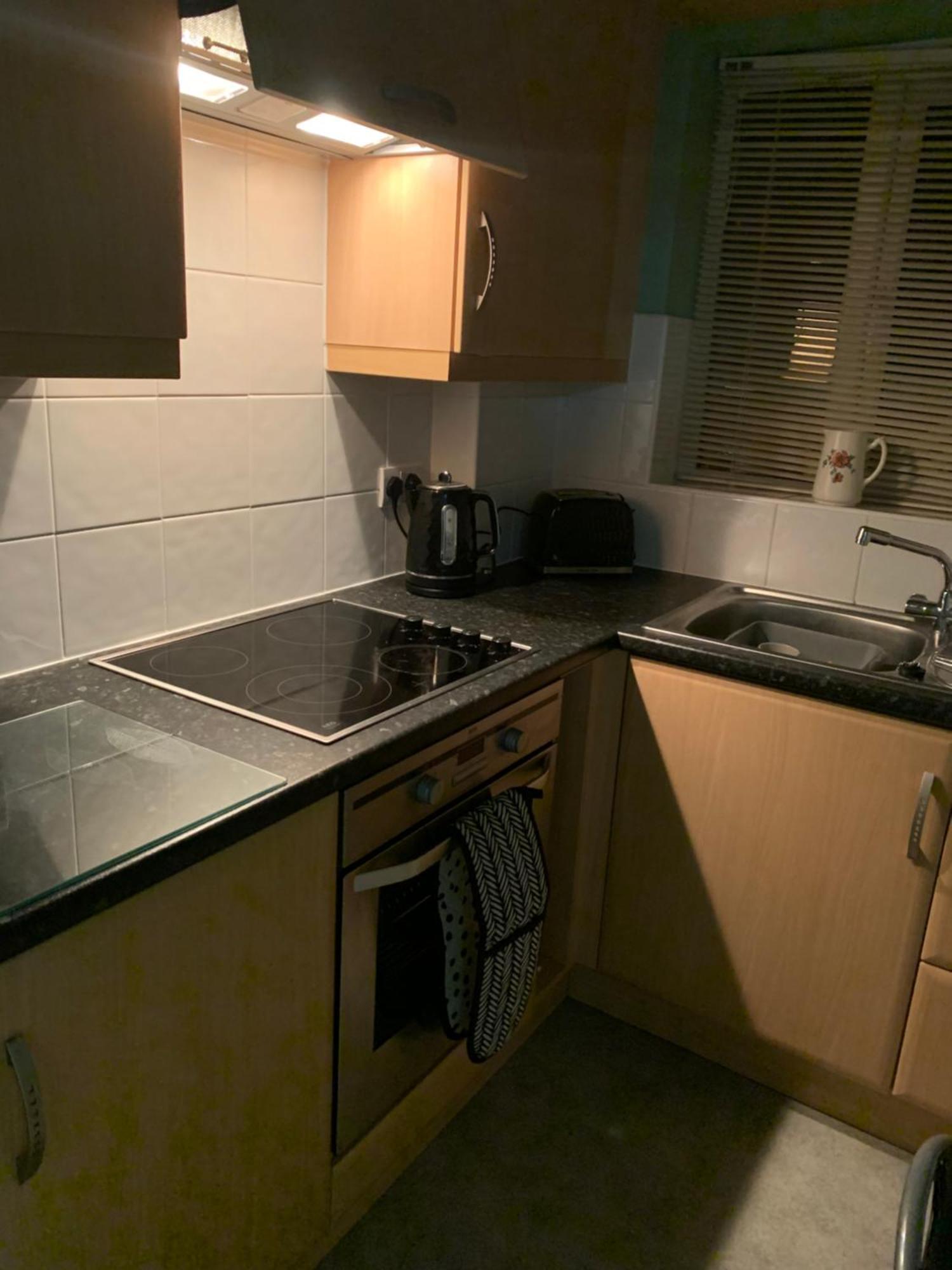 Spar Court One Bed *